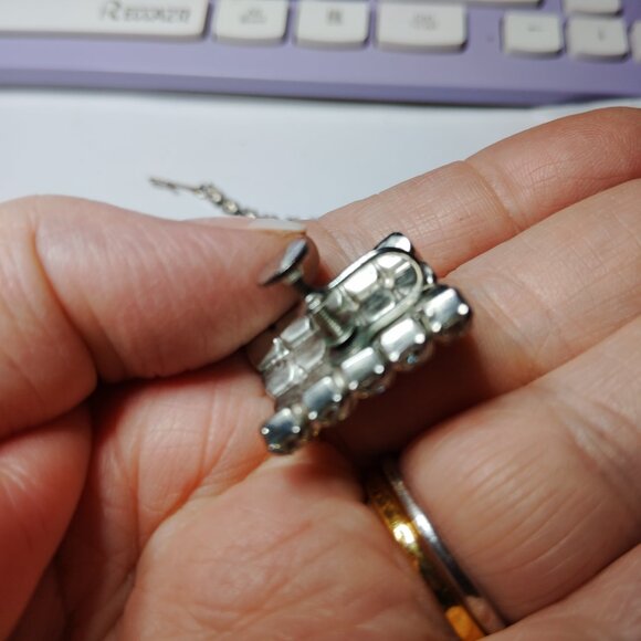 Vintage Rhinestone Jewelry Set – Necklace, Bracelet, Screw back Earrings - Picture 4 of 7